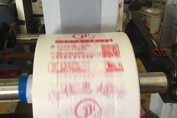 客户使用水性塑料油墨上机印刷